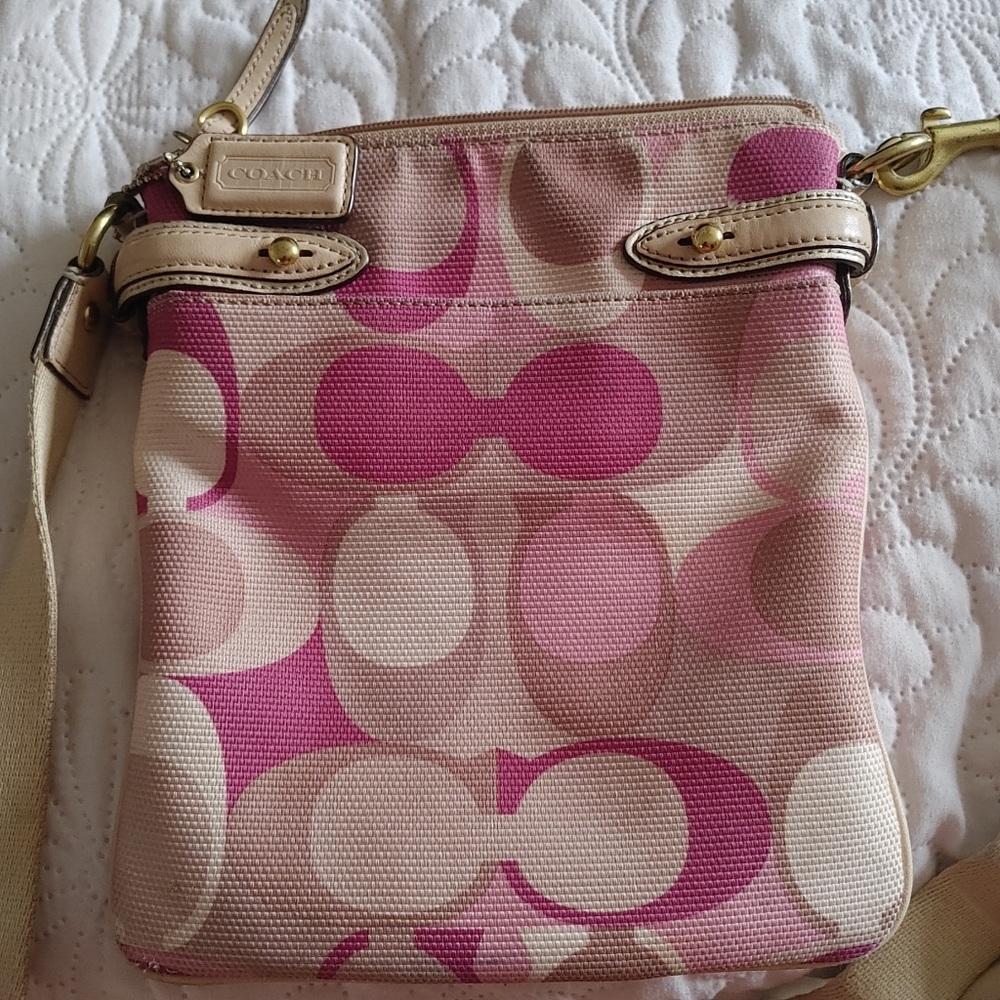 Authentic Coach Leather - Picture 4 of 15
